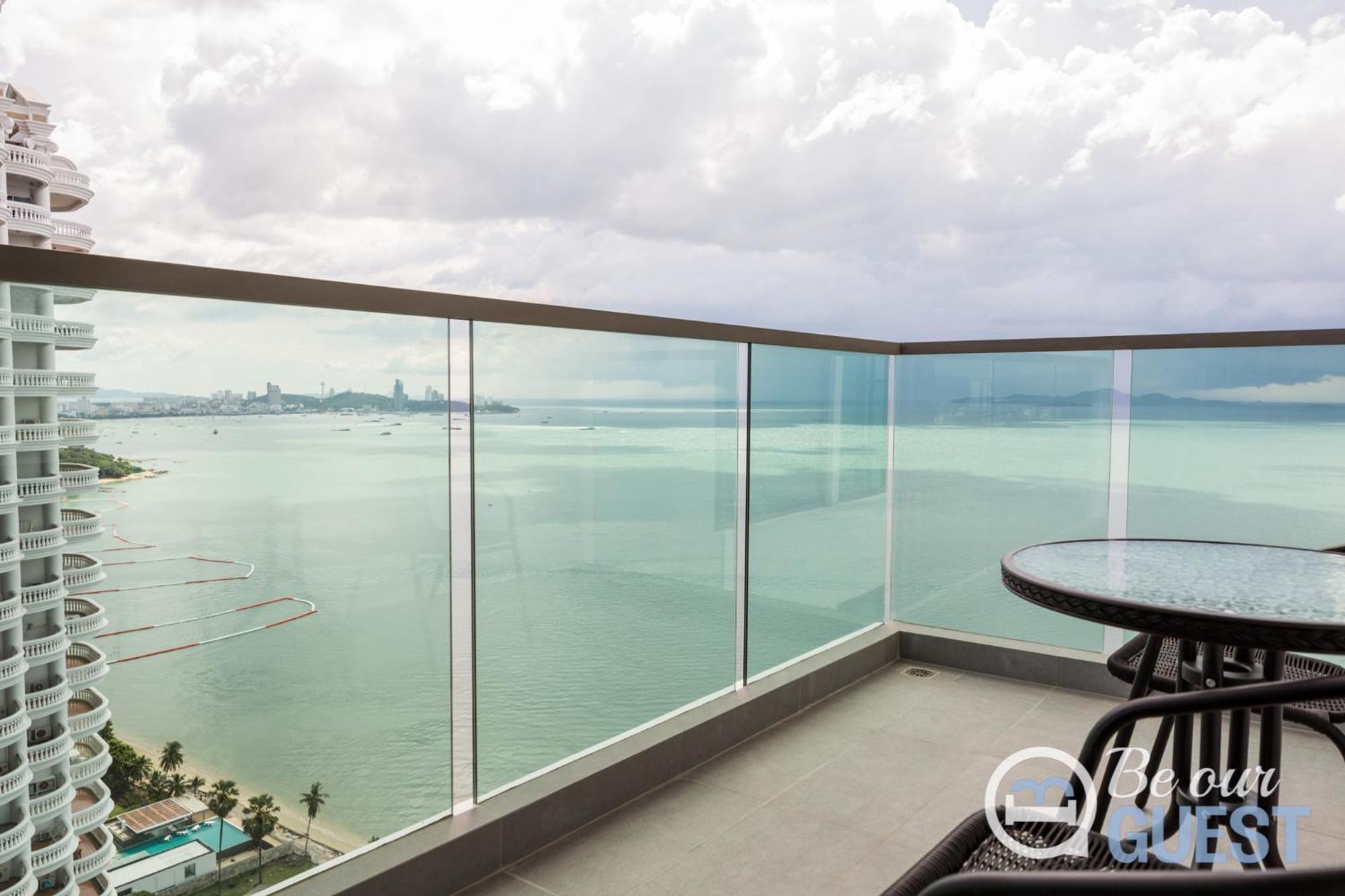 Stunning Sea View Condo On The Beach - Monthly Stay Pattaya Rom bilde